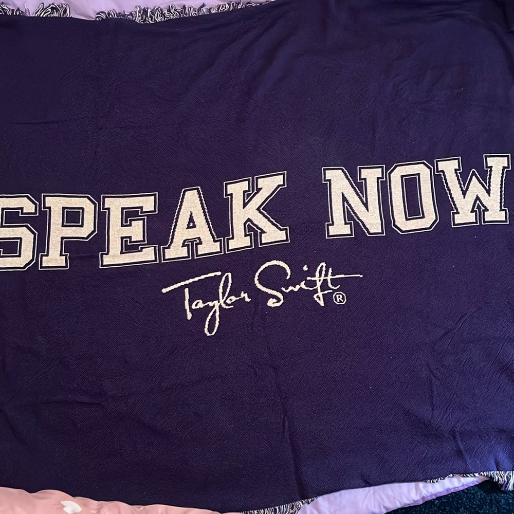 Taylor Swift Speak Now Blanket